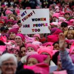 ¿Por qué marchan las mujeres con gorros rosa?