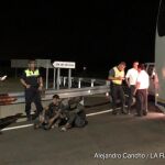 Dos marroquíes entran en España escondidos en el interior de un bus turístico