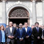 Ada Colau, Carles Puigdemont y destacados miembros del Govern como Junqueras, Turull o Romeva se manifestaron ayer en protesta por el encarcelamiento de los «Jordis»