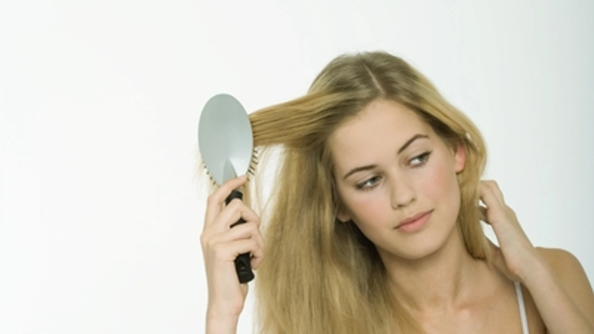 Con constancia, el cabello recuperará su brillo y suavidad natural