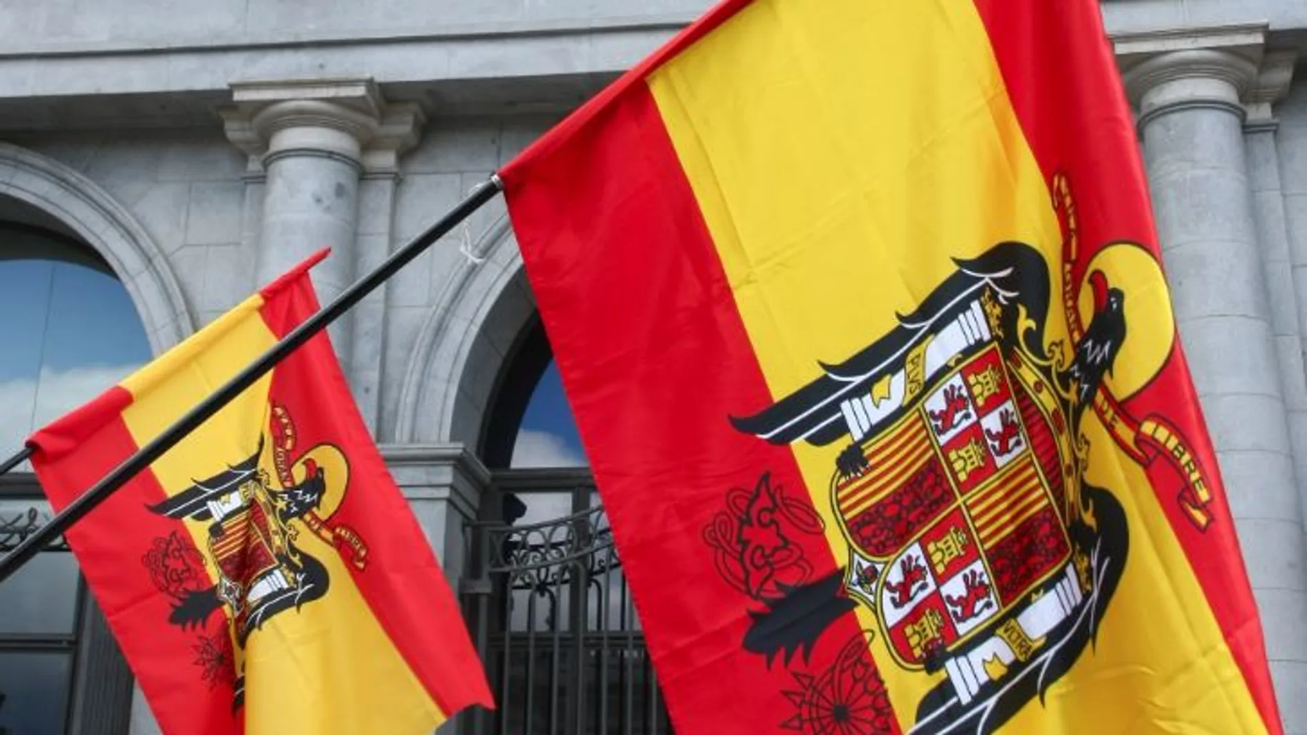 Banderas franquistas en la Plaza de Oriente