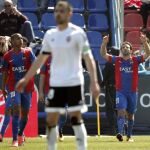 El delantero italiano del Levante UD, Giuseppe Rossi, celebra el primer gol de su equipo ante el Valencia CF