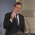 Rajoy durante su intervención para valorar las elecciones catalanas