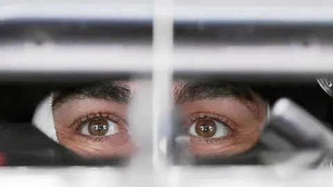 Fernando Alonso, antes de una de las sesiones de entrenamiento del Gran Premio de Japón