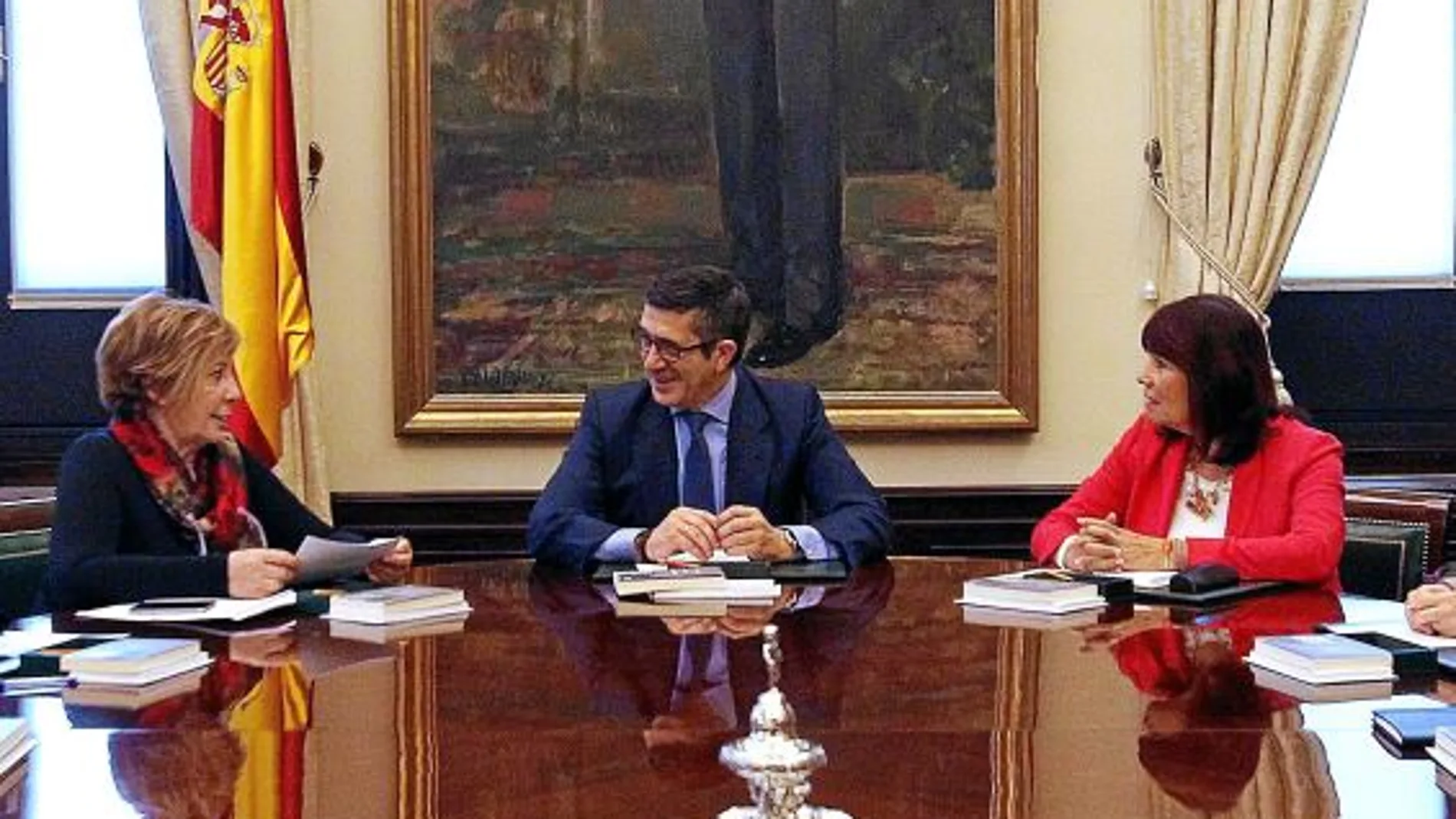 Patxi López, nuevo presidente del Congreso, ayer, durante la primera reunión de la Mesa de la Cámara
