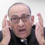 El arzobispo Juan José Omella avisó a las administraciones que no se está haciendo lo que se necesita