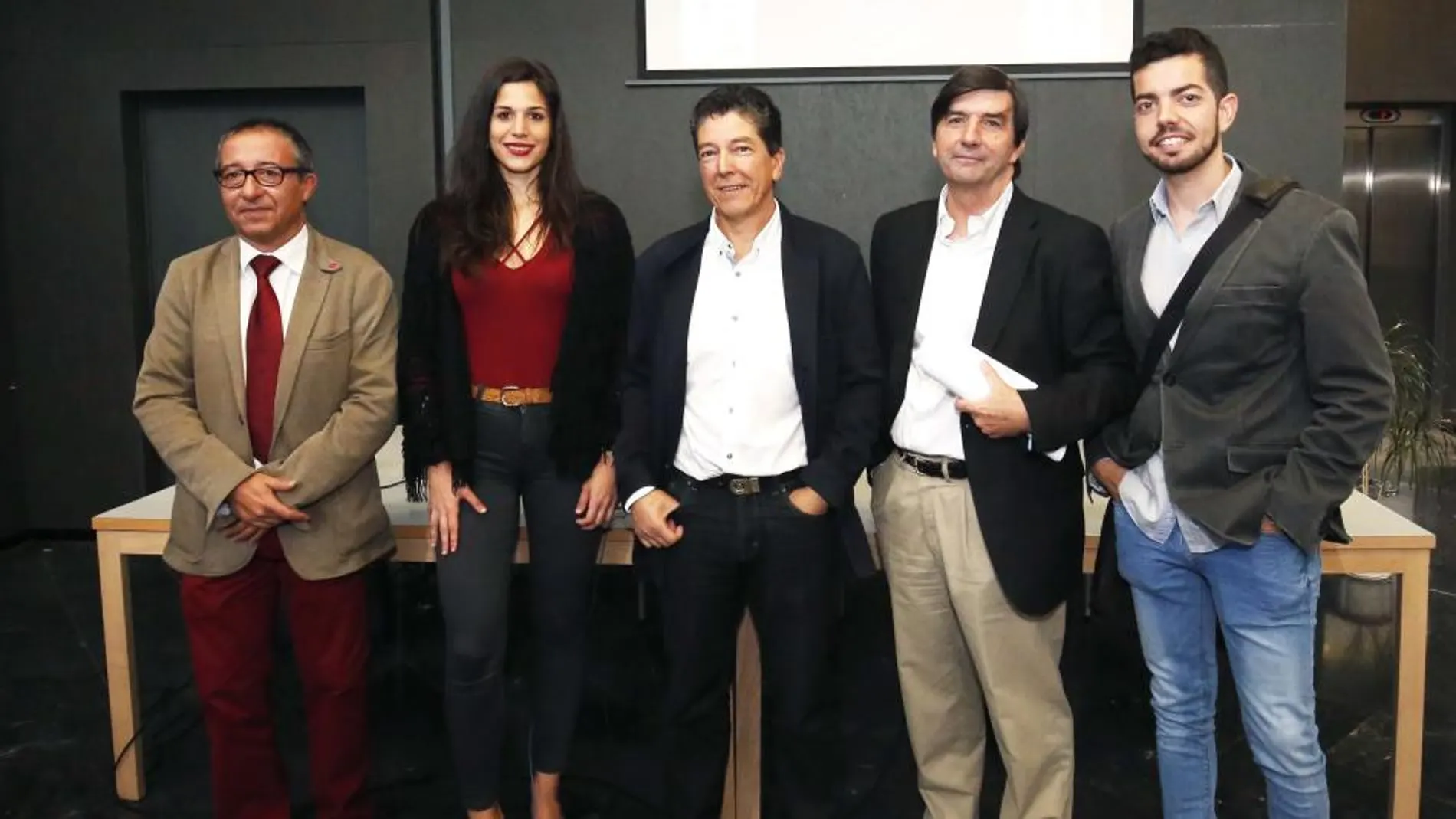 Agustín García Matilla junto a Alfonso Gutiérrez, Alba Torrego y Juan José Garcillán García en la presentación