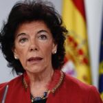La portavoz del Gobierno y ministra de Educación, Isabel Celaá, durante la rueda de prensa que ofreció hoy en el Palacio de La Moncloa posterior al Consejo de Ministros. Mariscal / EFE