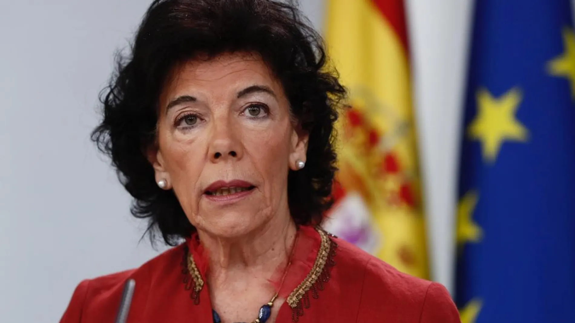 La portavoz del Gobierno y ministra de Educación, Isabel Celaá, durante la rueda de prensa que ofreció hoy en el Palacio de La Moncloa posterior al Consejo de Ministros. Mariscal / EFE