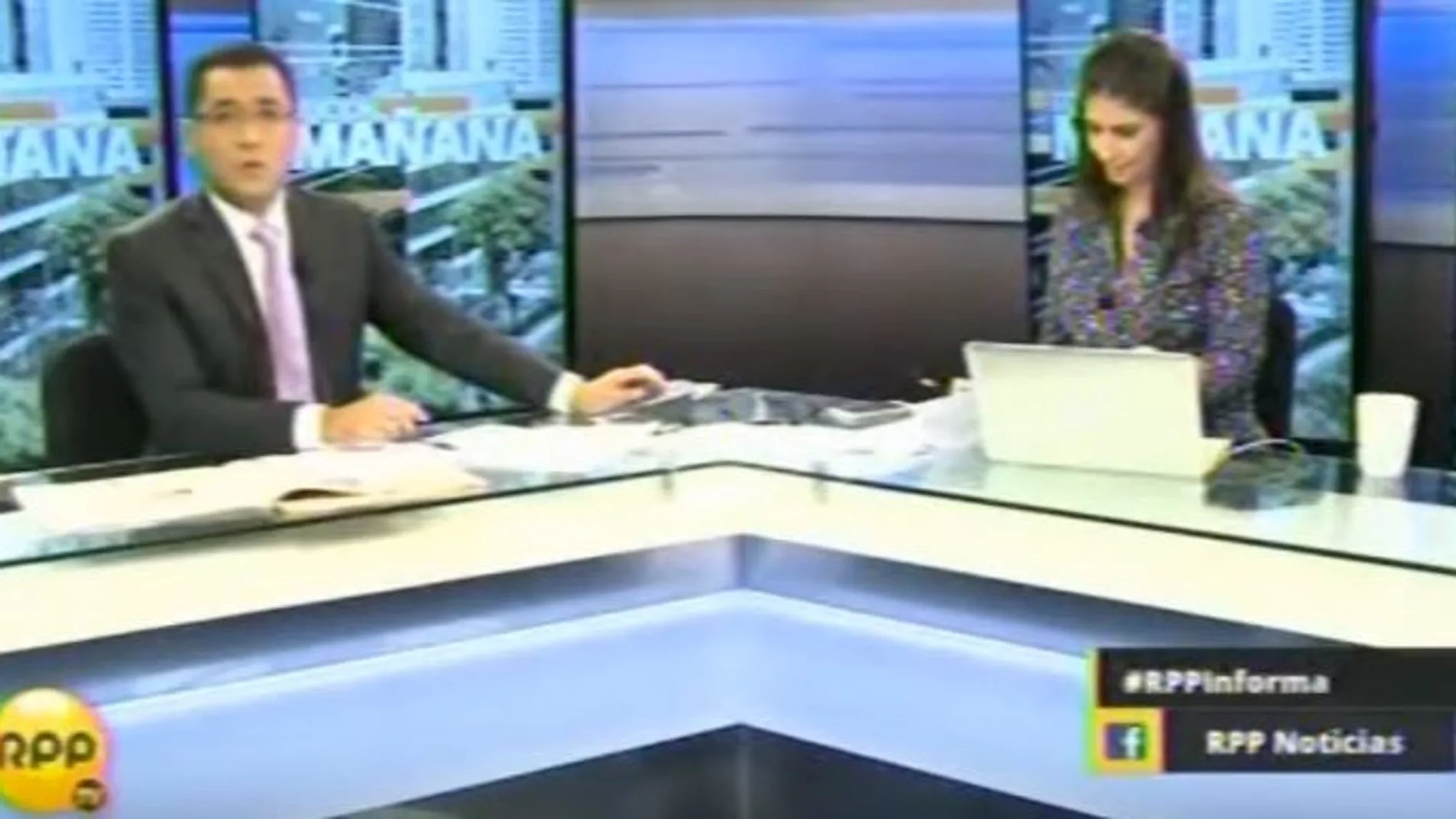 Mariella Patriau y Armando Canchaya durante la emisión del informativo