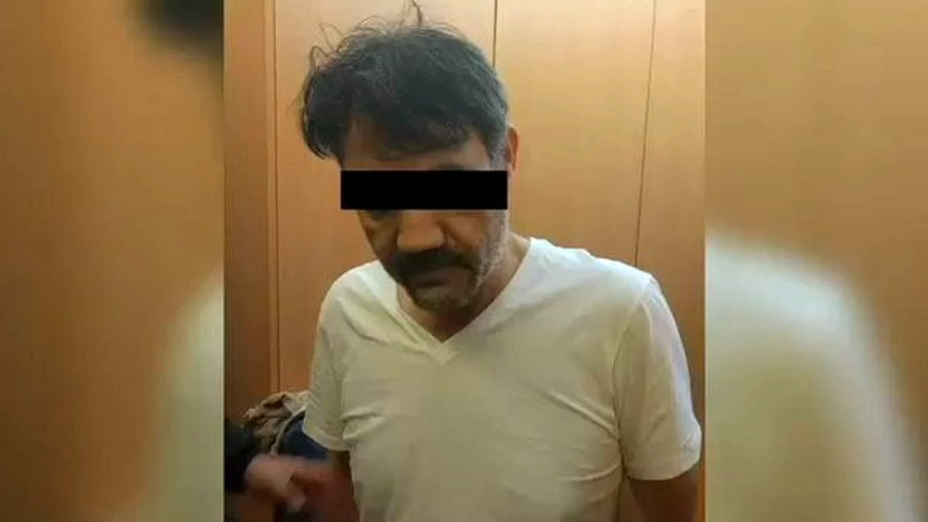 Fotografía distribuida a medios informativos de México que muestra la detención del sucesor de "el Chapo"Guzmán, Dámaso López Núñez.