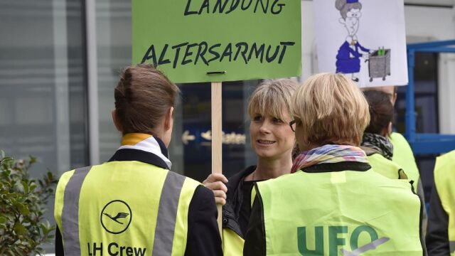Protesta del personal de cabina de Lufthansa en el aeropuerto de Duesseldorf