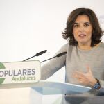 La vicepresidenta del Gobierno, Soraya Sáenz de Santamaría, durante su intervención en la presentación de la ponencia Económica y de Administración Territorial en Málaga