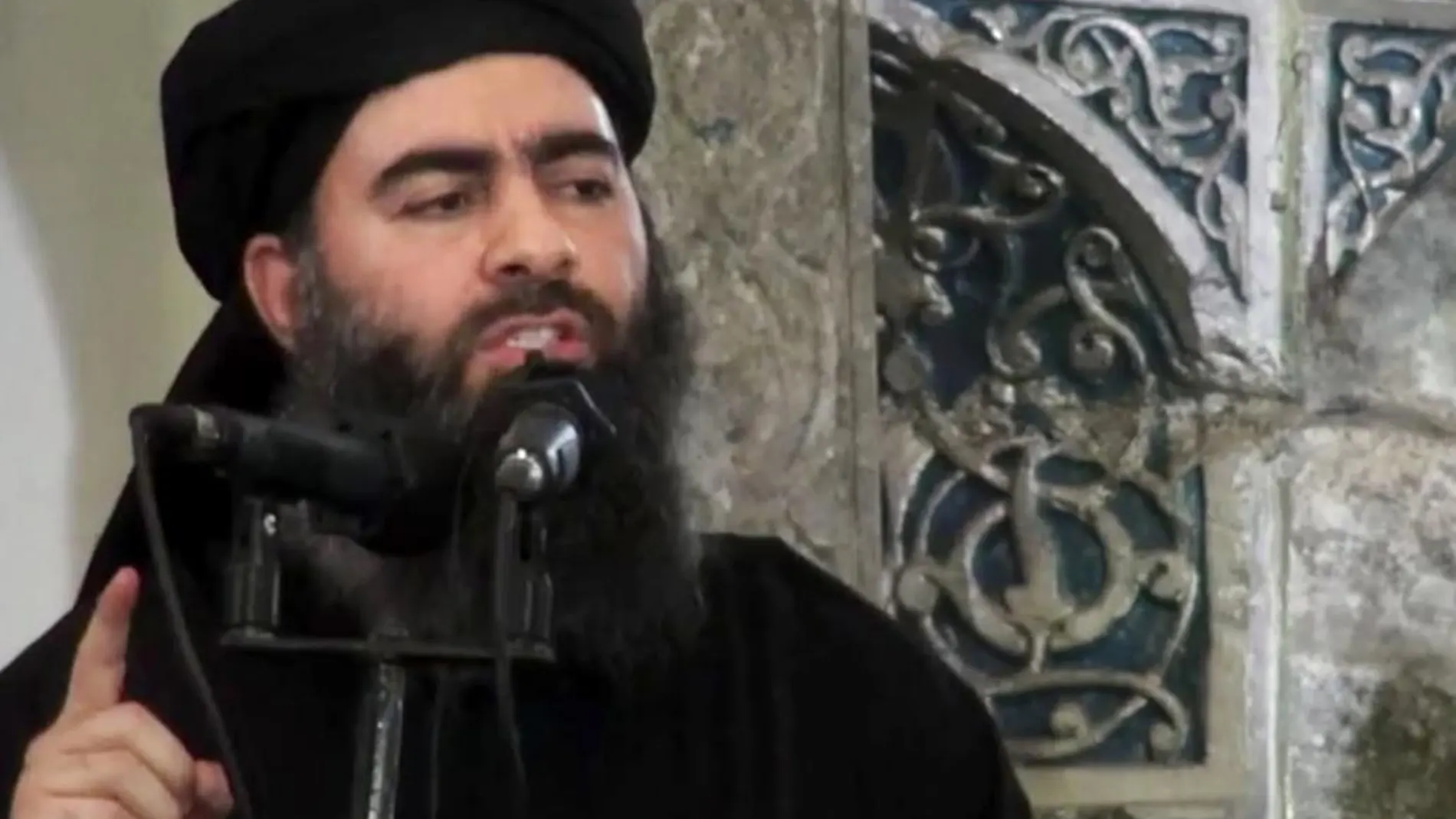 Abu Bakr al-Baghdadi, en una de sus pocas apariciones públicas