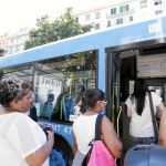 El servicio especial que conecta Canillejas con Manuel Becerra fue el que más usuarios recibió en el primer día de cierre de la línea 5