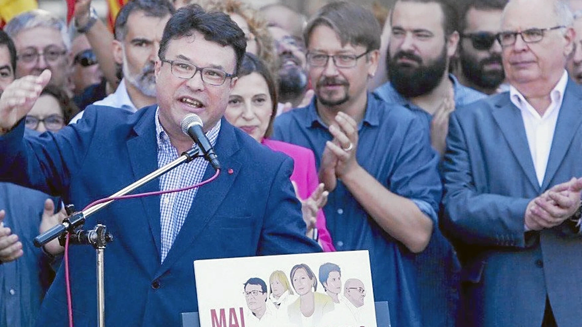 Joan Josep Nuet apeló a la Constitución para defender que el Parlament debata sobre el referéndum