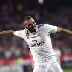 Benzema lanzó el segundo penalti de la noche a favor del Real Madrid. El primero fue para el capitán Ramos