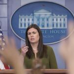 La nueva portavoz de la Casa Blanca, Sarah Huckabee Sanders, ofrece una rueda de prensa en la Casa Blanca