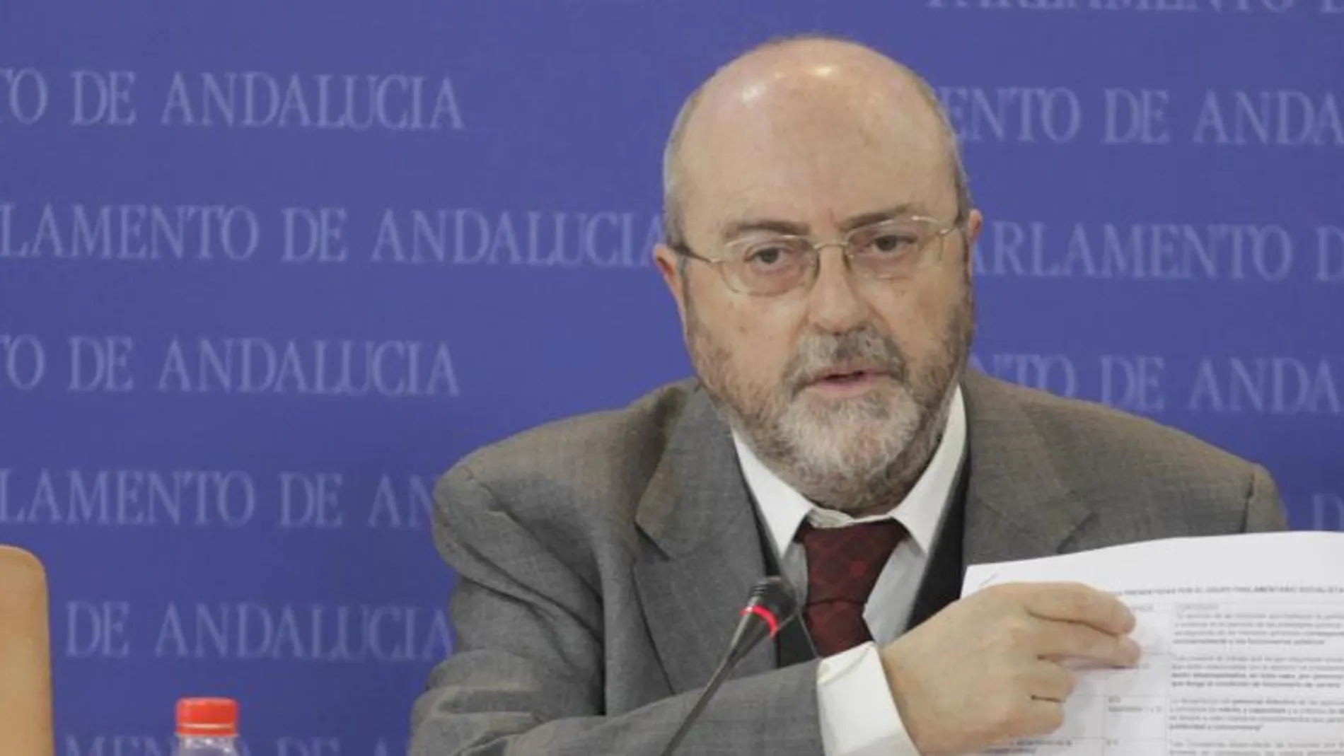 José Caballos ha sido parlamentario andaluz durante 33 años y ahora es senador del PSOE