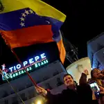  Casado, Rivera y Abascal piden a Sánchez que reconozca a Guaidó como presidente de Venezuela