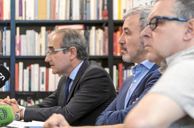 De izquierda a derecha, Patrici Tixis, Jaume Collboni y Javier Aparicio, ayer, durante la presentación de la segunda edición del Foro Edita