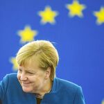 Los españoles son europeístas y, como tales, respaldan la gestión de Merkel en la UE durante estos años