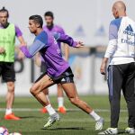 Cristiano Ronado, en el entrenamiento de ayer, con Bale. Están listos para