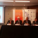 De izquierda a derecha, David Samu, socio de Turismo, Transporte y Servicios de PwC España, Álvaro Klecker, socio de Turismo de PwC España, Juan Molas, presidente de Cehat, y Ramón Estalella, secretario general de Cehat