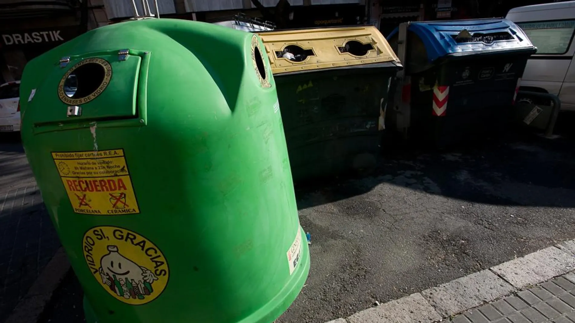 Los valencianos reciclaron casi 80.000 toneladas de residuos de envases de vidrio a través del contenedor verde durante el año pasado