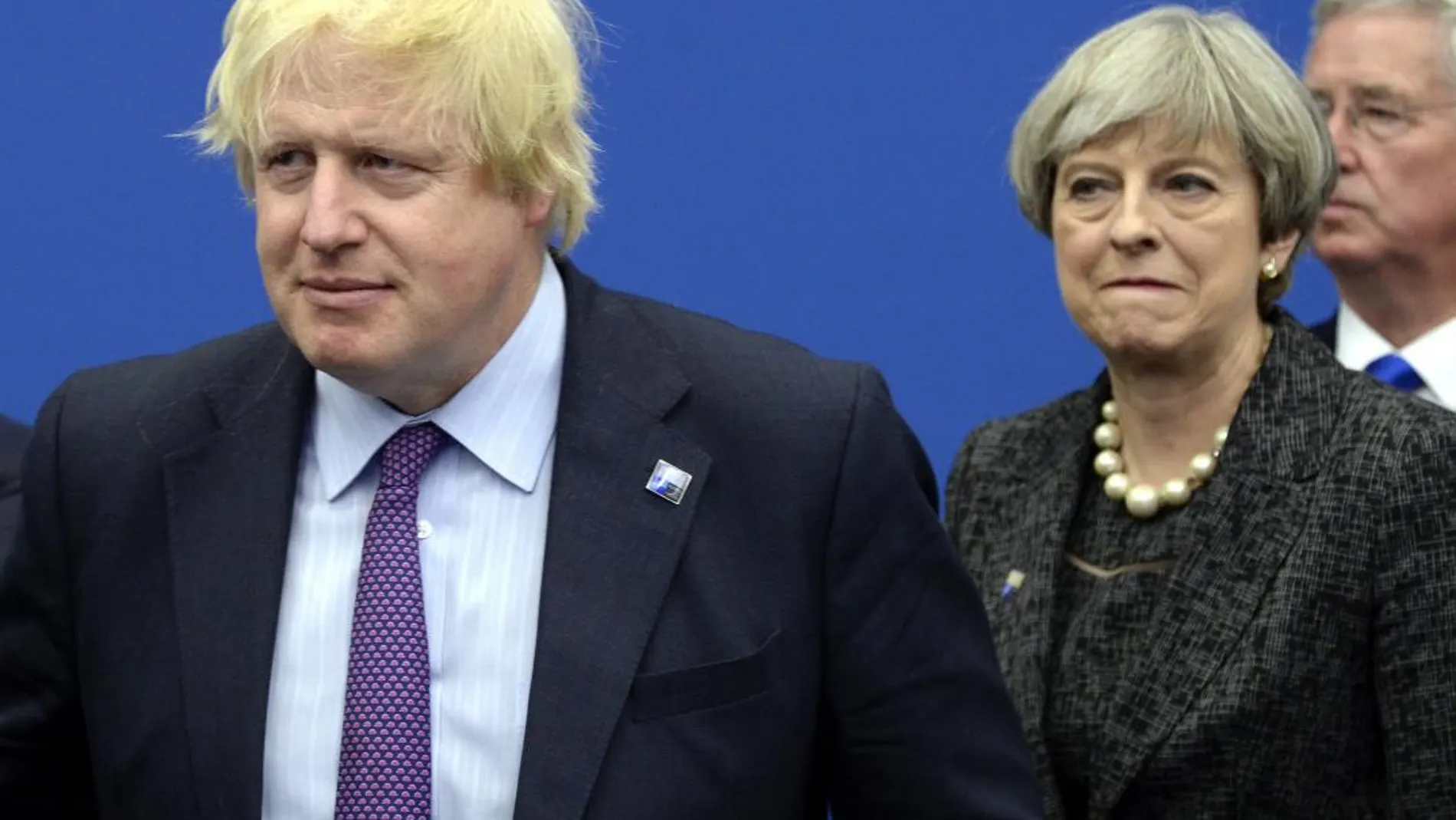 Boris Johnson y Theresa May. (Thierry Charlier/Pool Photo via AP, File)