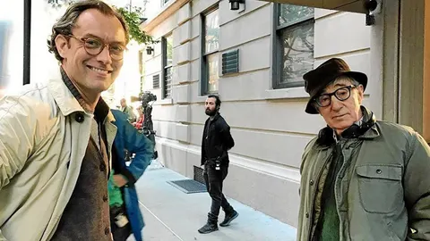 Jude Law y Woody Allen durante el rodaje de «A rainy day in New York», filme que Amazon podría no estrenar