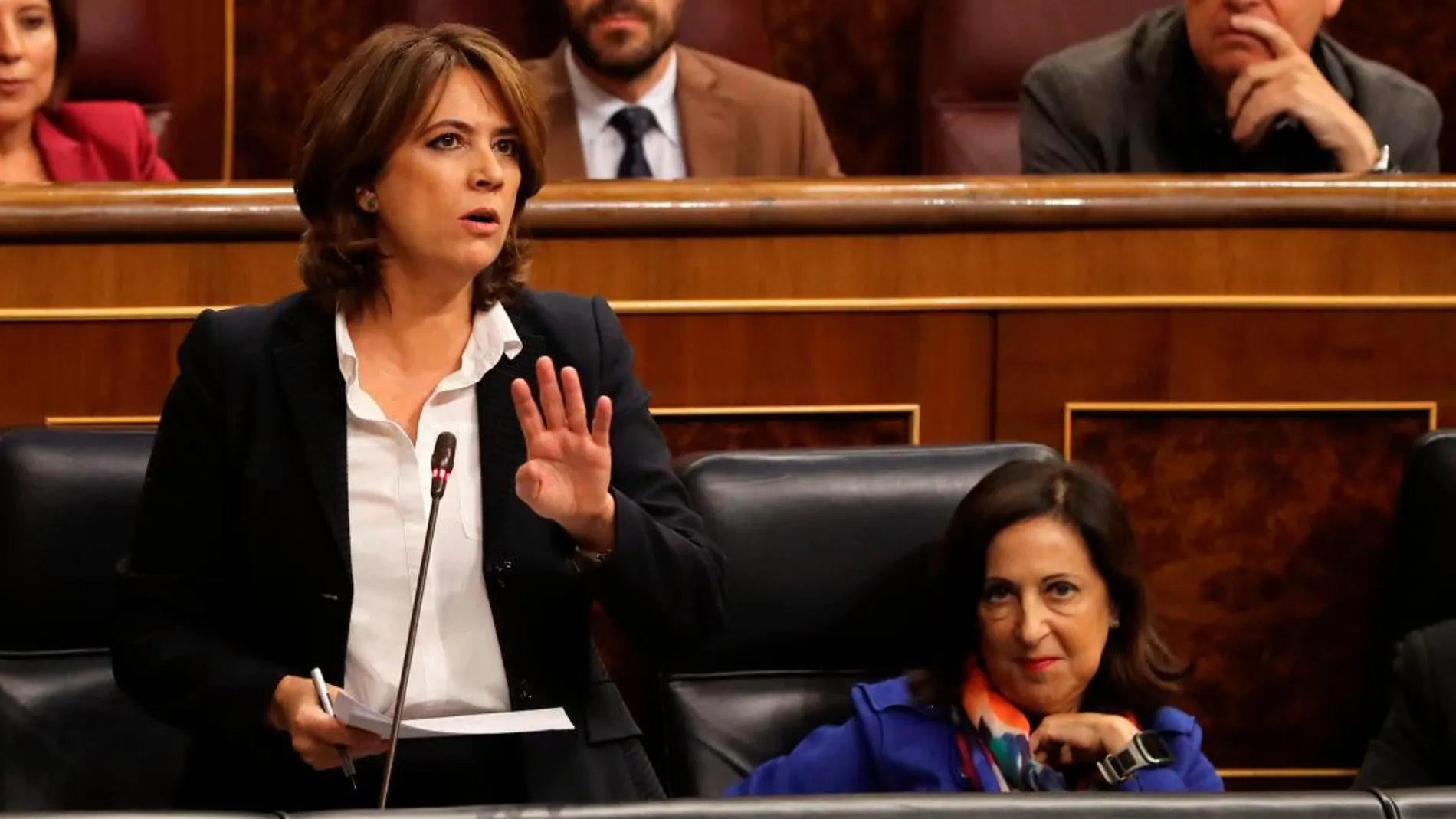 La ministra de Justicia, Dolores Delgado, durante su intervención en la sesión de control al Ejecutivo en el Congreso