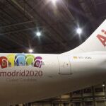 Imagen de archivo del Airbus 330-200 pintado con los colores de Madrid,