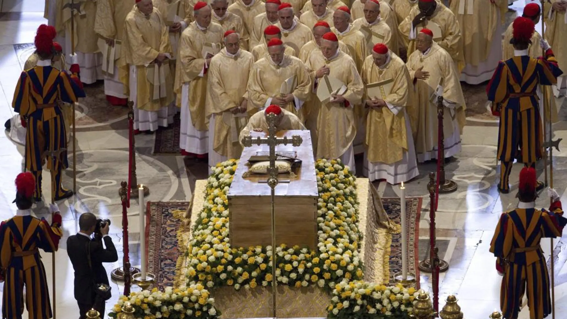 Un momento de la beatificación de Juan Pablo II en el Vaticano