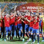 España celebra el título de campeona de Europa sub’17