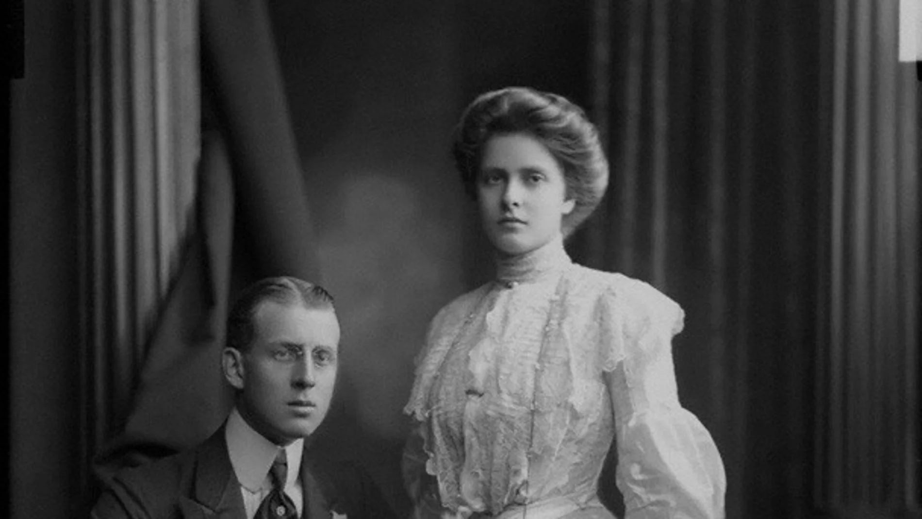 Los padres de Felipe de Edimburgo, el príncipe Andrés de Grecia y Dinamarca y Alicia de Battenberg