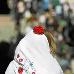 Imagen de archivo de una madrileña con el traje típico
