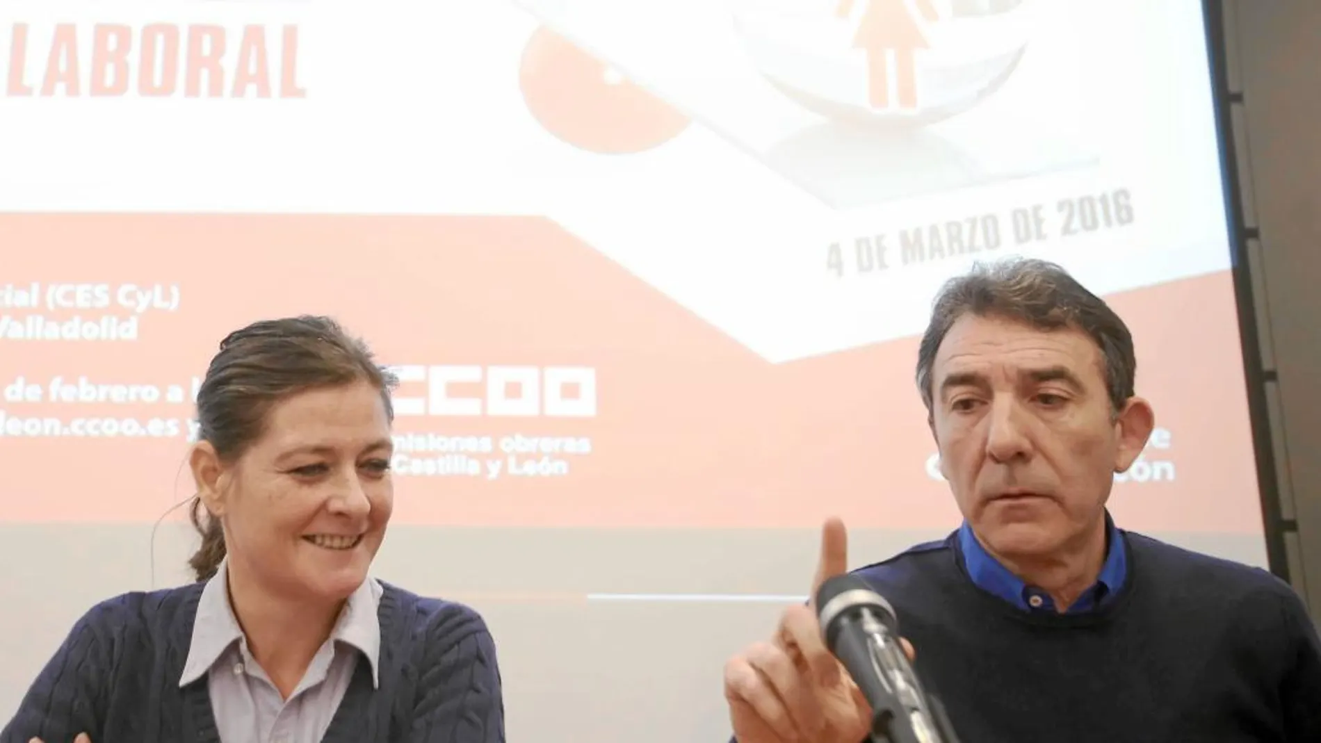 Ángel Hernández y Ana Herranz Sainz-Ezquerra presentan el informe