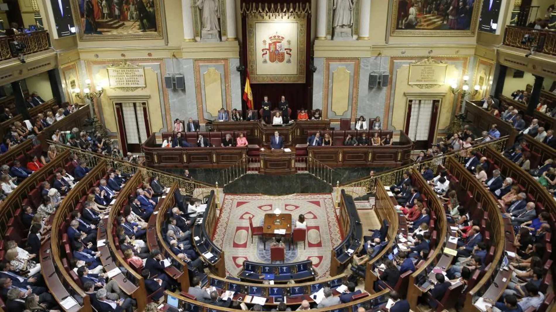 Vista general del hemiciclo durante la intervención del presidente del Gobierno en funciones, Mariano Rajoy.