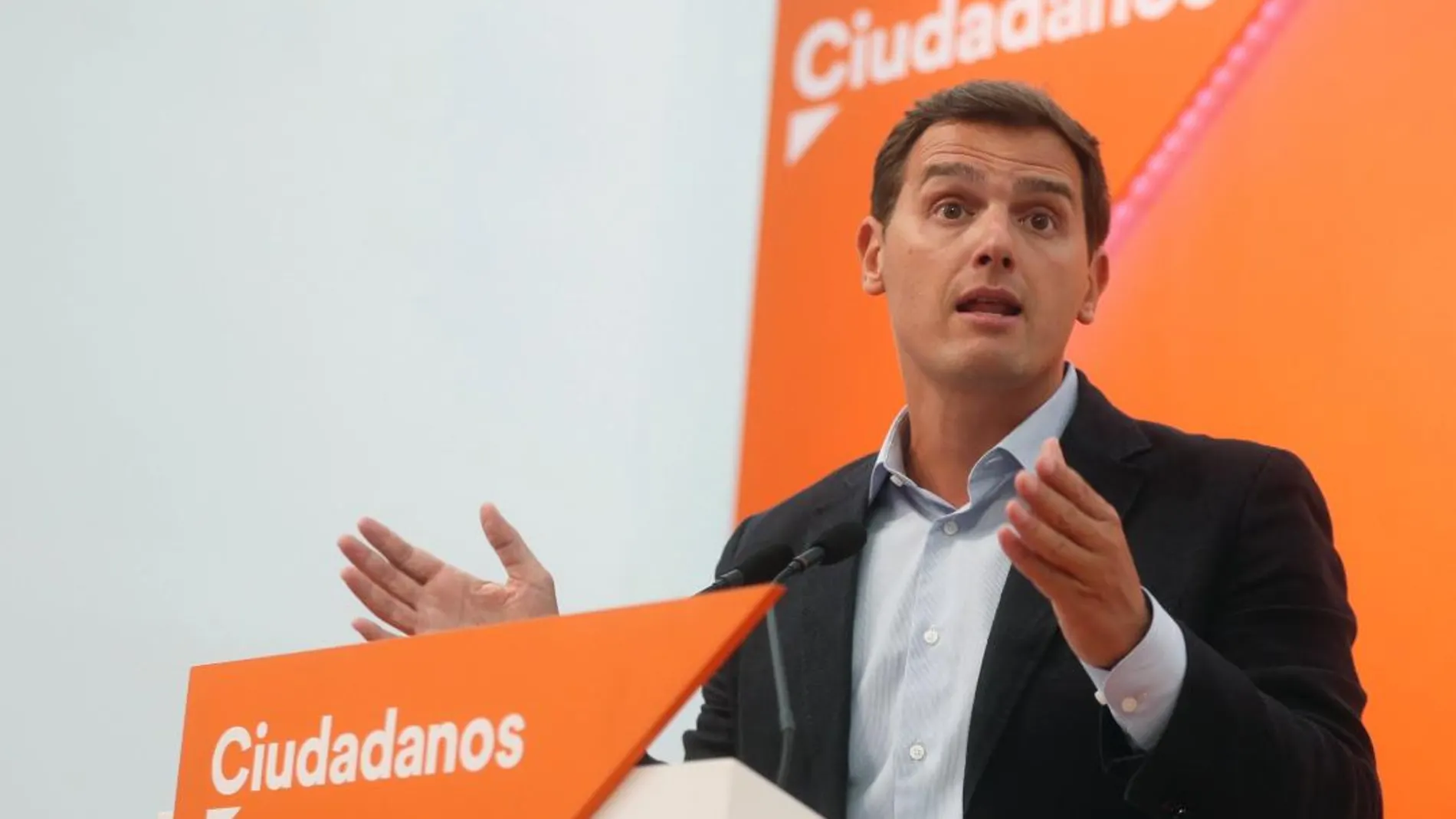 Albert Rivera durante la rueda de prensa posterior a la reunión del Comité Permanente celebrada hoy. EFE/Fernando Alvarado