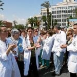 Protesta de los sanitarios por los recortes en el sector en el Hospital Joan XXIII de Tarragona