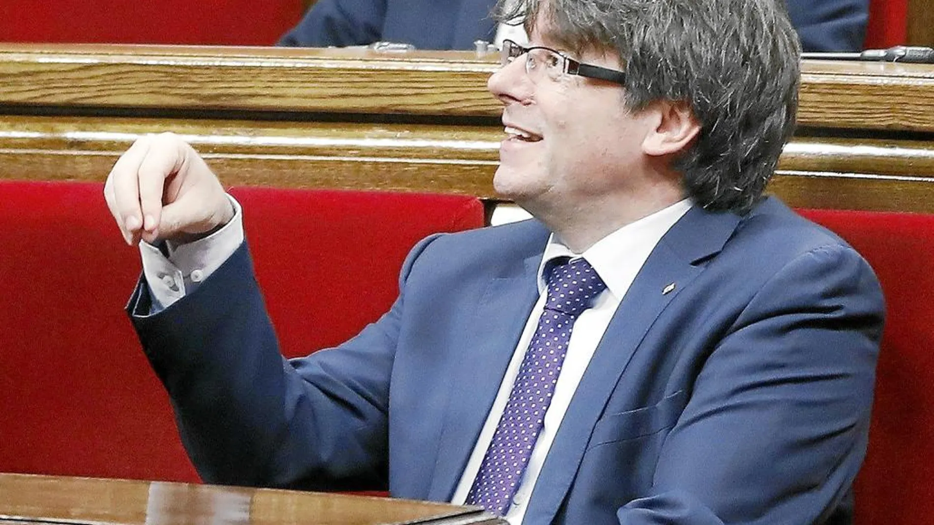 Puigdemont, ayer, en el Parlament de Cataluña