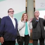 Susana Díaz junto a Rafael Escuredo, José Rodríguez de la Borbolla, Micaela Navarro y Juan Ceada