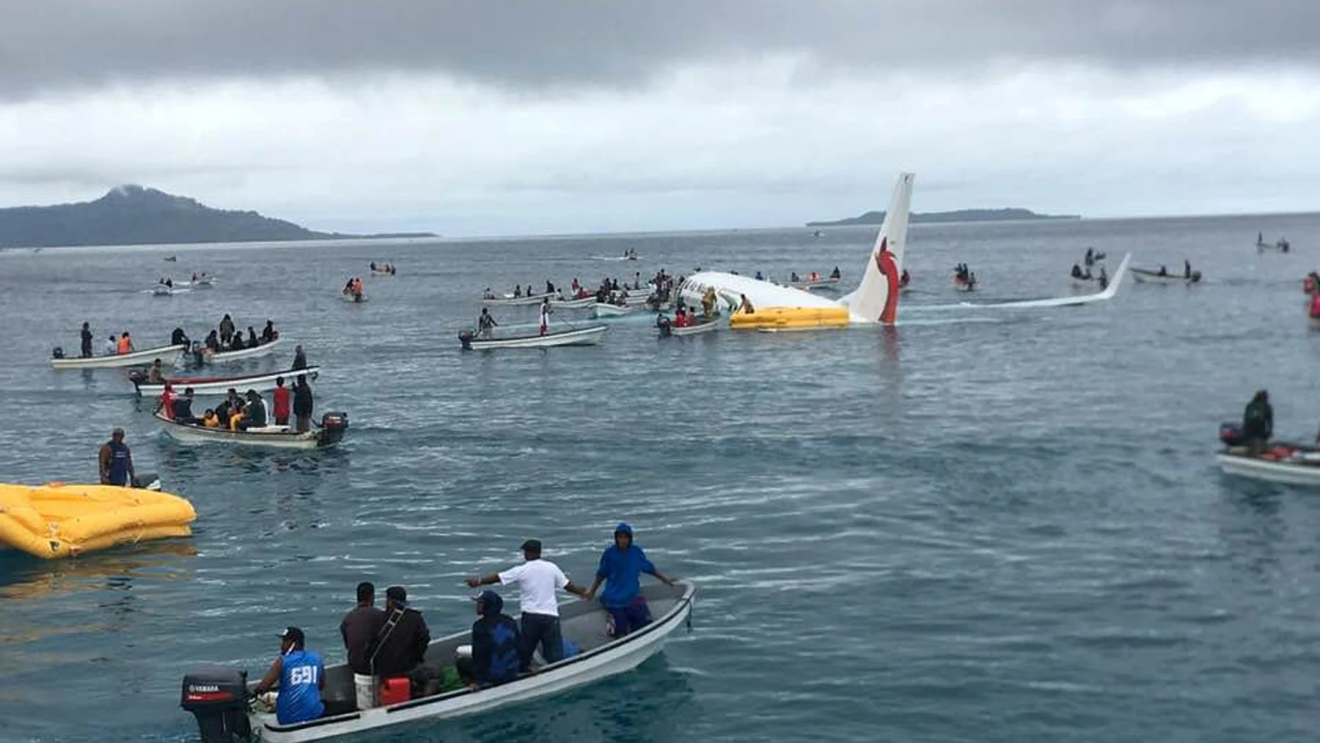 El avión acabó en una laguna de Micronesia7Reuters