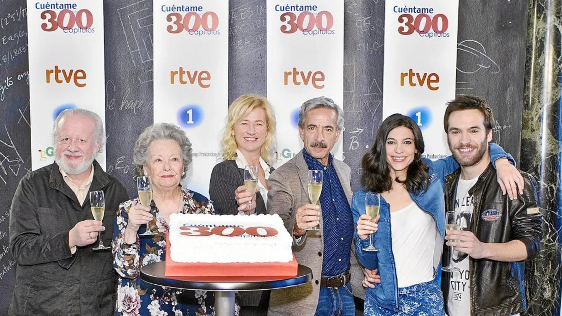 De izquierda a derecha: Juan Echanove, María Galiana, Ana Duato, Imanol Arias, Irene Visedo y Ricardo Gómez