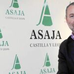 El presidente de Asaja, Donaciano Dujo, expone los retos de los agricultores para 2017