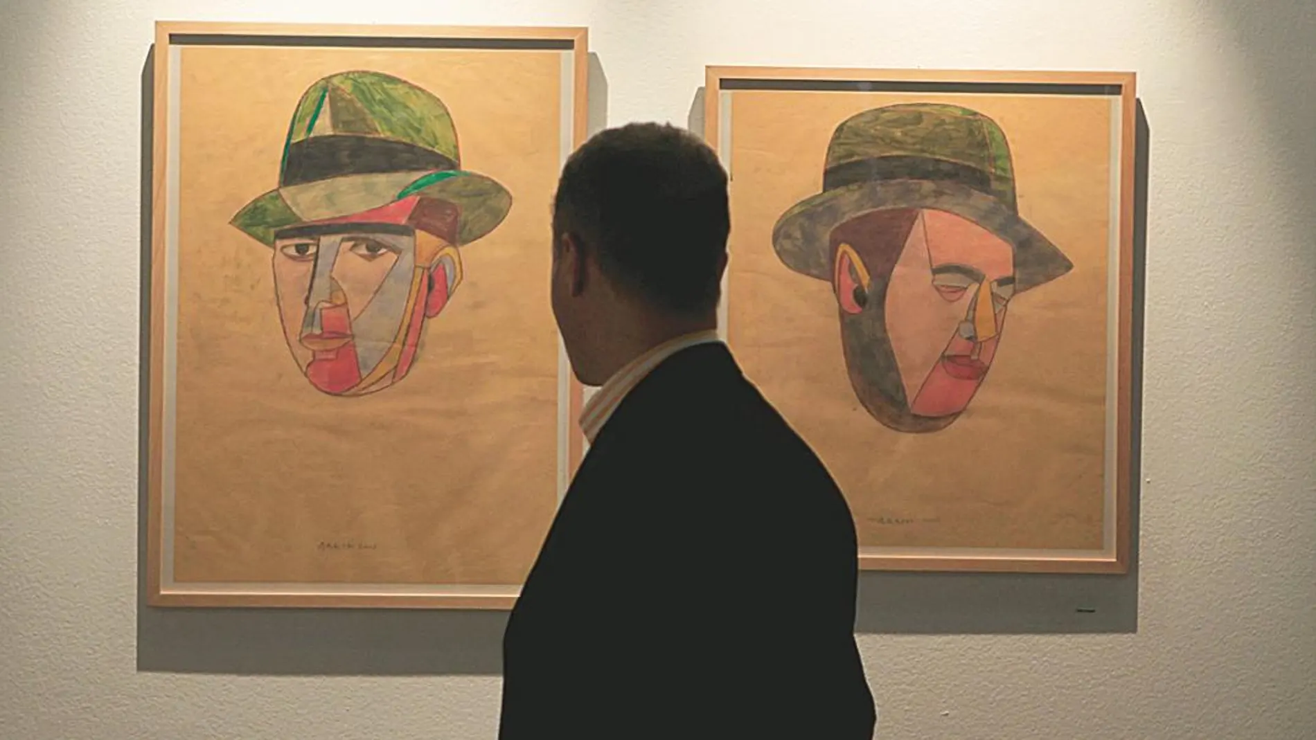 «Voss» (izquierda) y «Télémaque», dos de las 30 piezas que componen la exposición de Arroyo