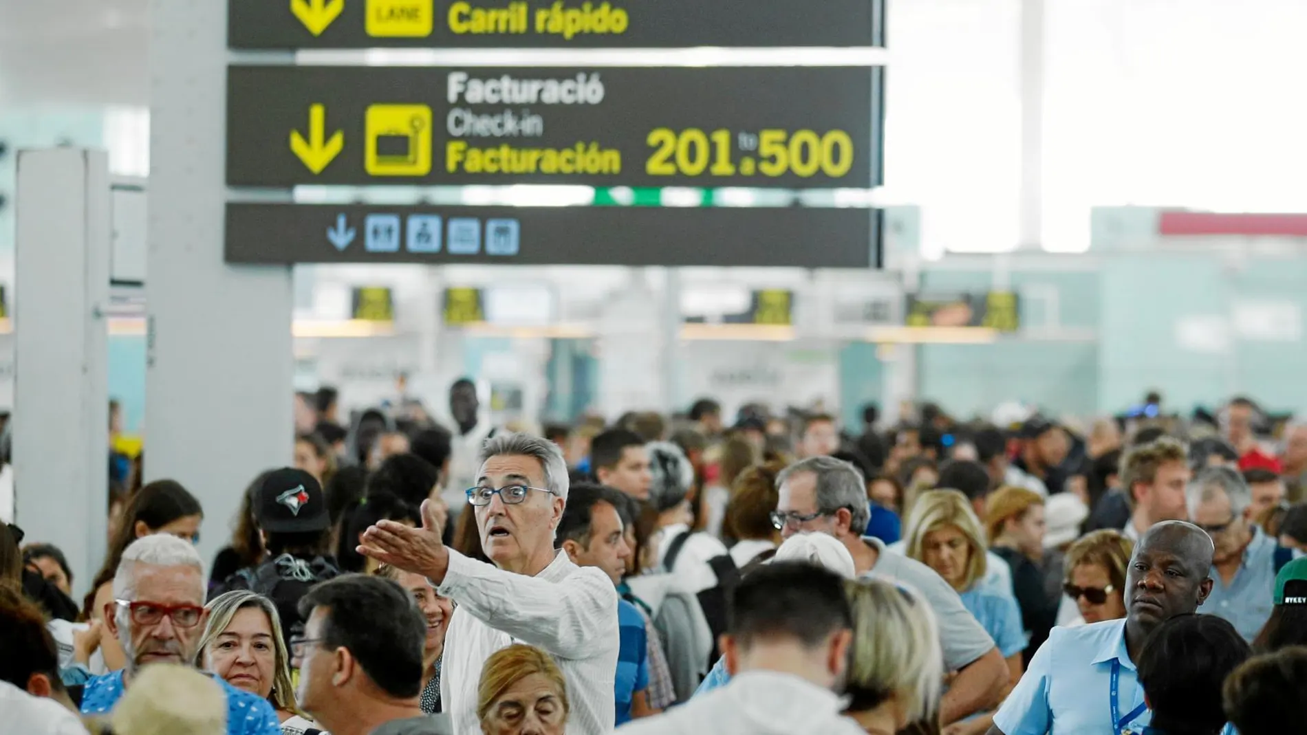 El aeropuerto barcelonés de El Prat es el segundo más importante de España por número de pasajeros / Ap