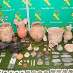 La Guardia Civil incautó cerca de un millar de piezas arqueológicas de gran valor en un domicilio particular de Murcia, cuyo propietario no pudo demostrar su tenencia legal