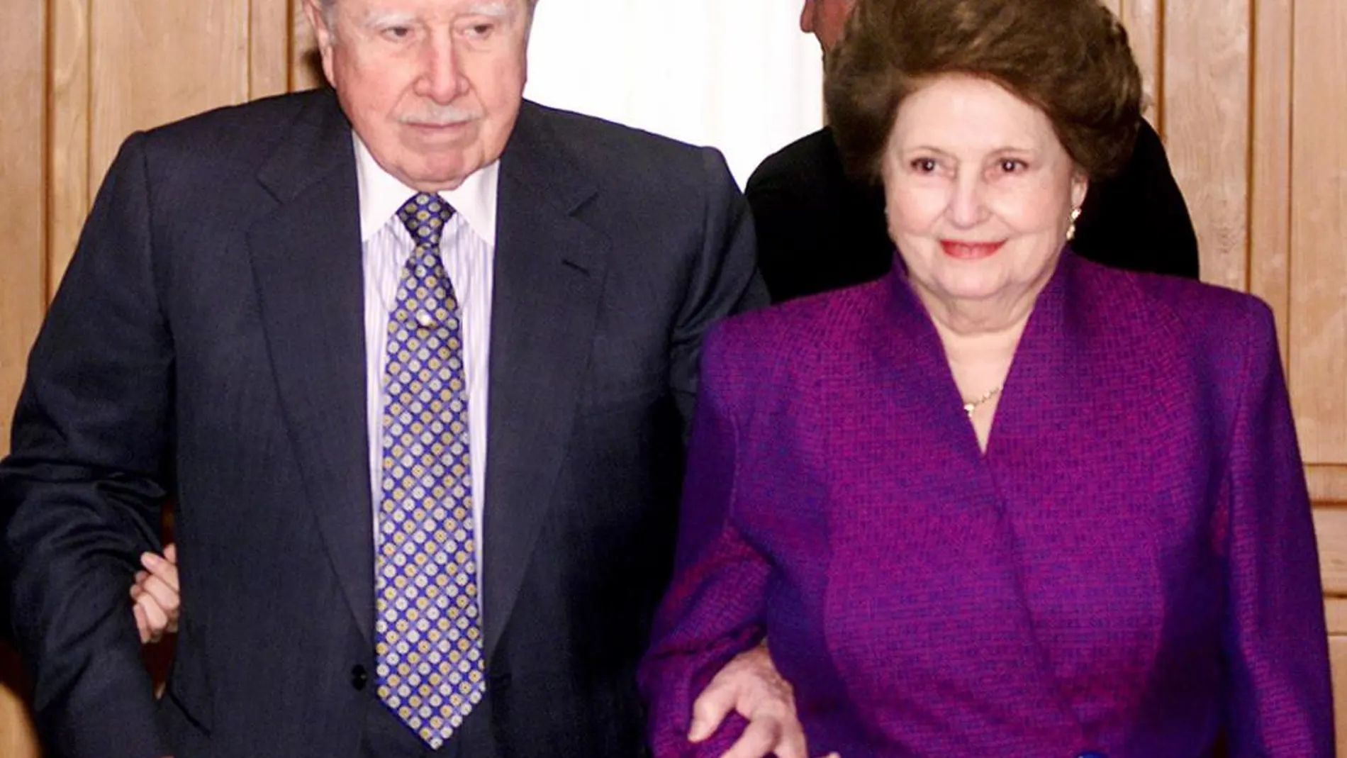 Lucia Hiriart con Pinochet,en una imagen de archivo